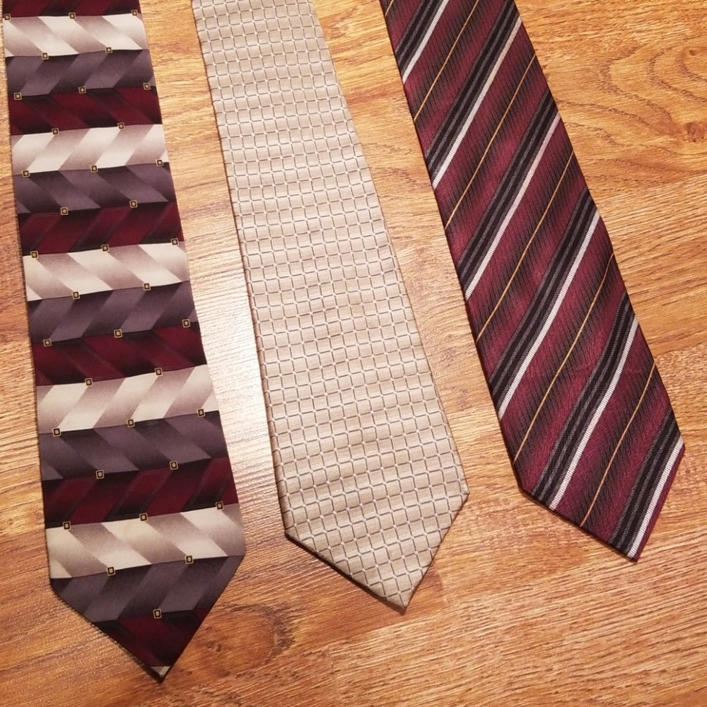 Maroons & Gold Tie Collection